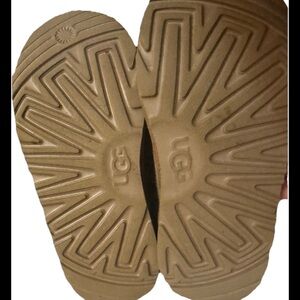 Ugg Tasman slippers size 13 girls